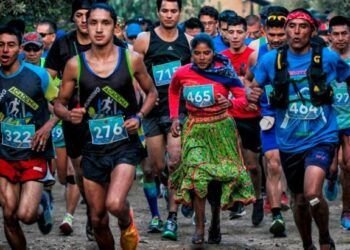 Esta joven ganó una maratón aunque no tenía zapatillas