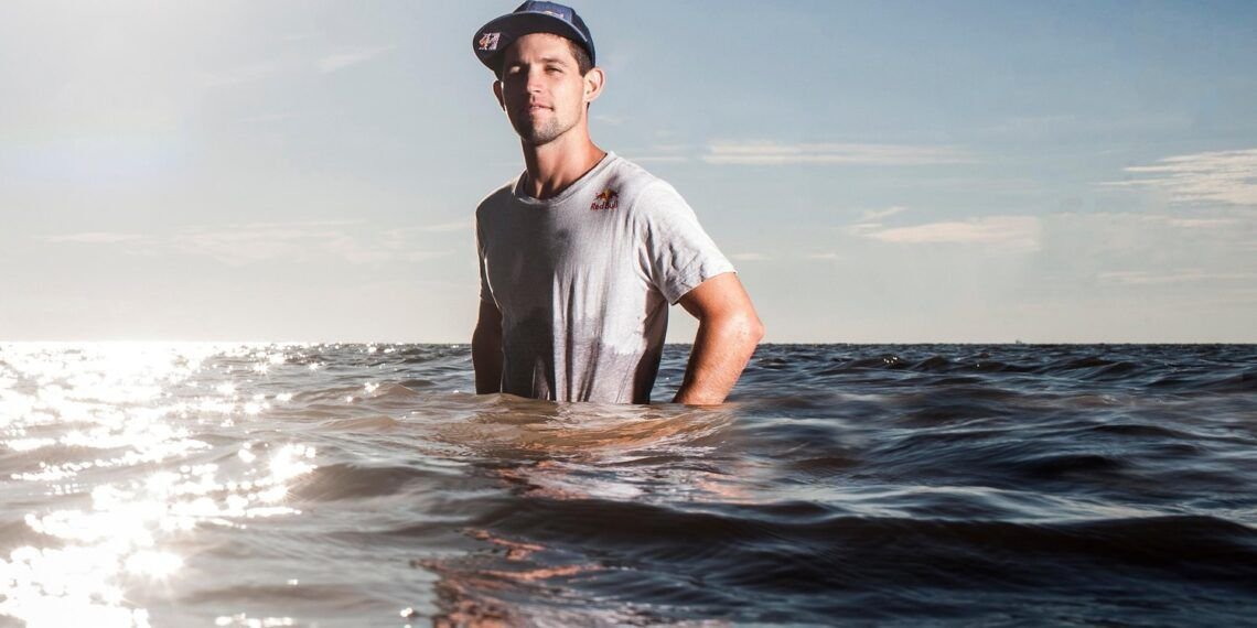 Yago Lange: el regatista olímpico que organiza limpiezas en las costas