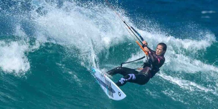 julia castro kiteboarder